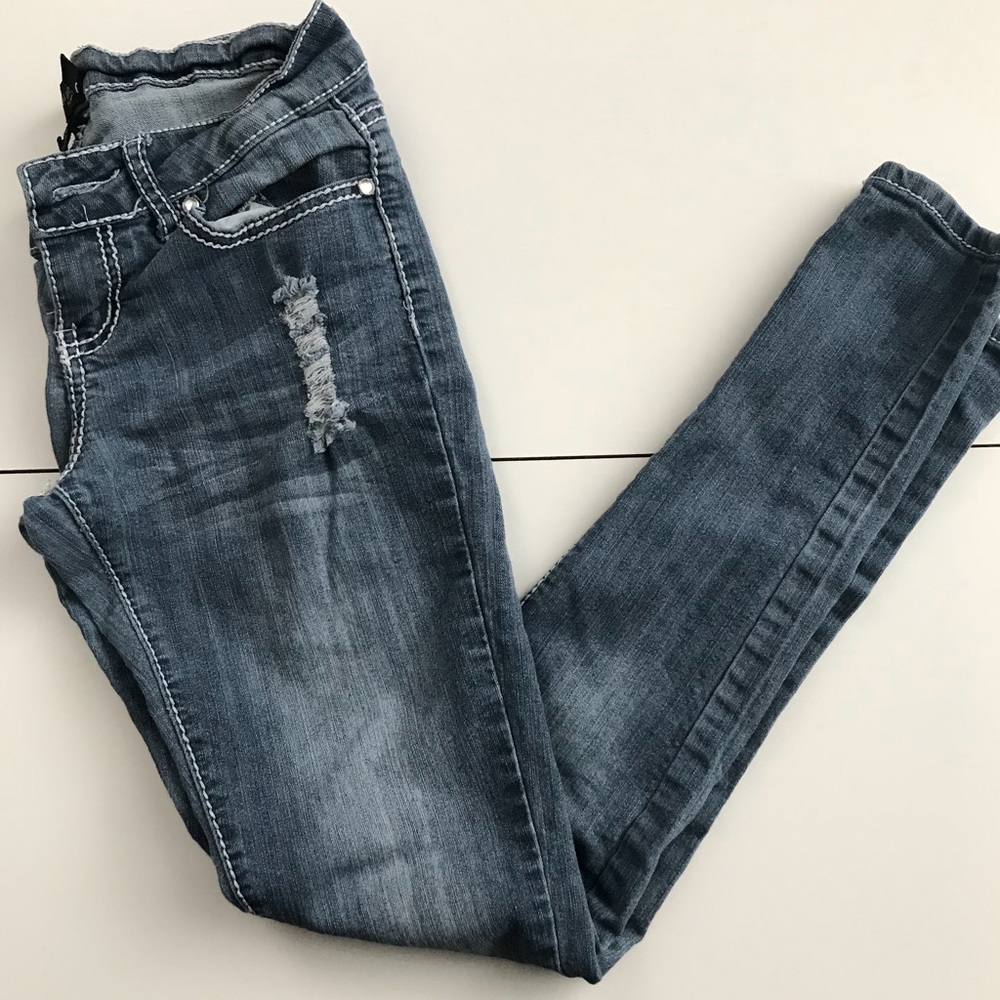 Rue 21 Light Wash Super Skinny Jeans Size 1/2 Distressed